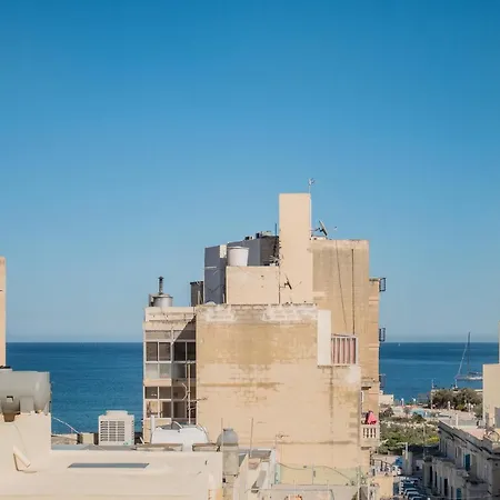 Cozy Studio-flat In Paceville Apartamento